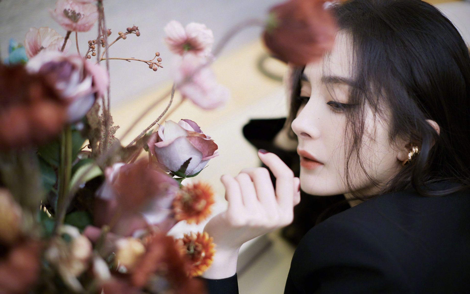 爱游戏体育官方网站-赛事官方周边热销表现体育经济的多元化潜力，体育赛事的经济效益